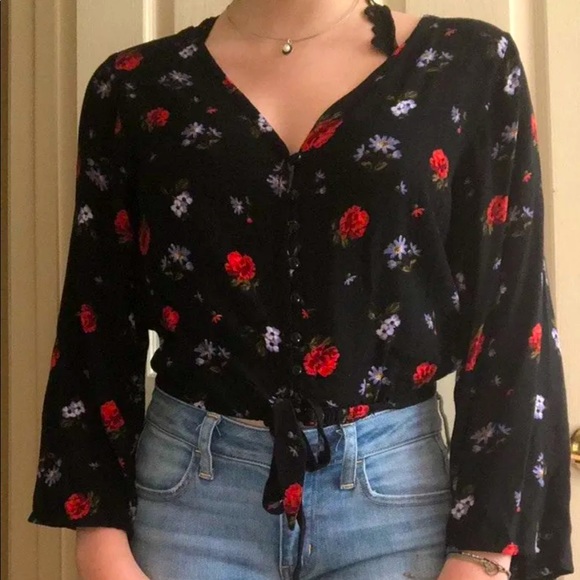 American Eagle Black Floral Blouse - Picture 1 of 4